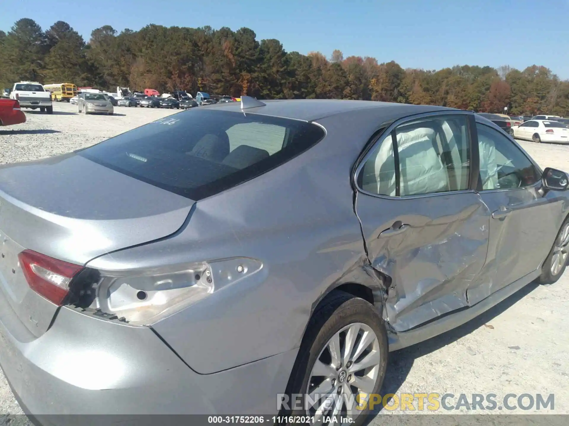 6 Photograph of a damaged car 4T1B11HKXKU290126 TOYOTA CAMRY 2019