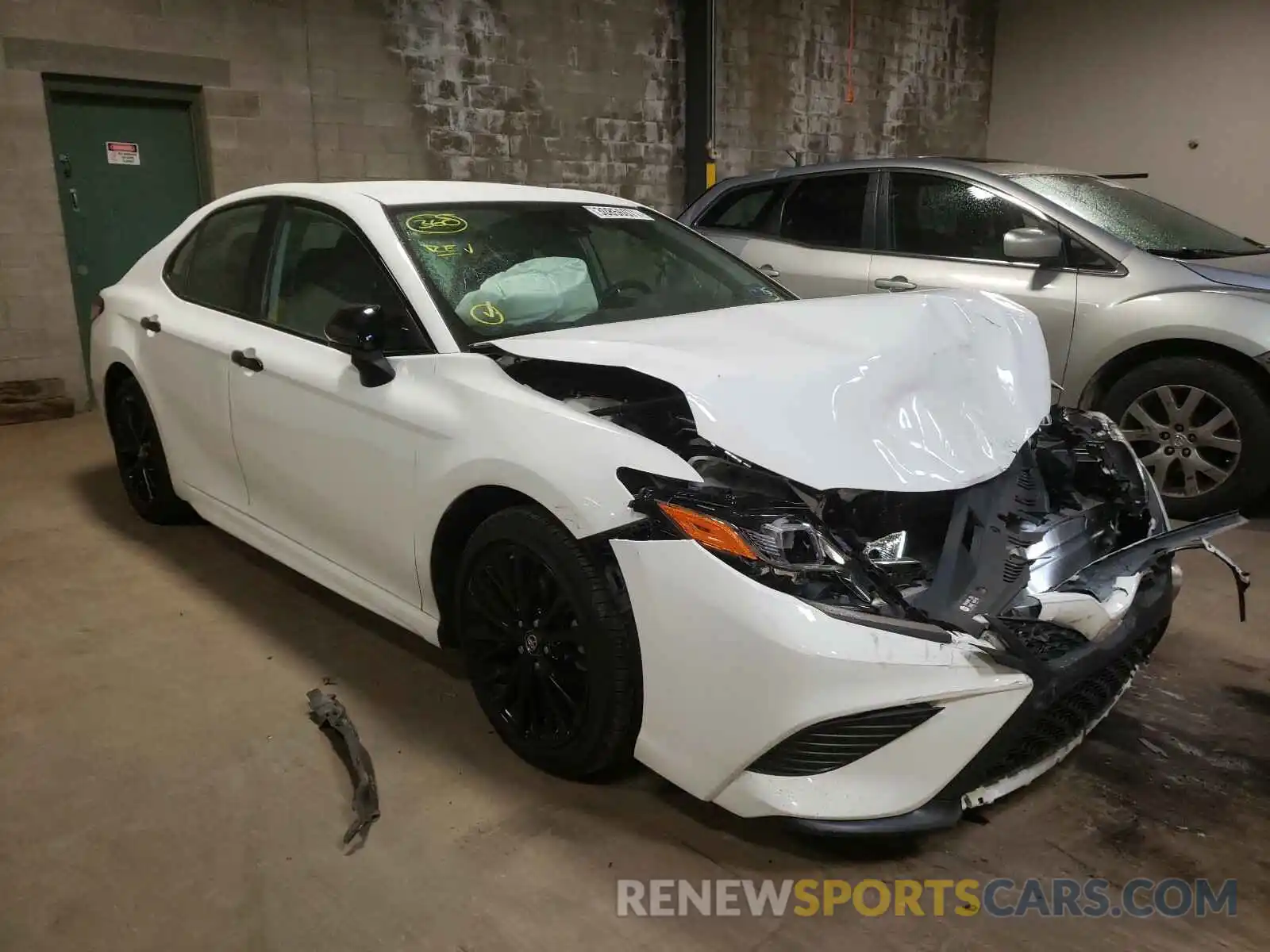 1 Photograph of a damaged car 4T1B11HKXKU290272 TOYOTA CAMRY 2019