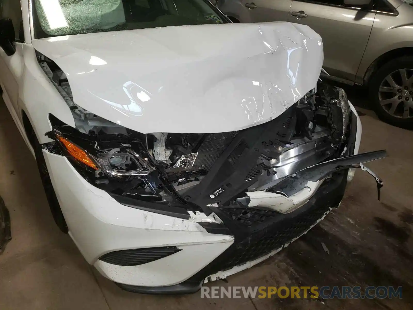 9 Photograph of a damaged car 4T1B11HKXKU290272 TOYOTA CAMRY 2019