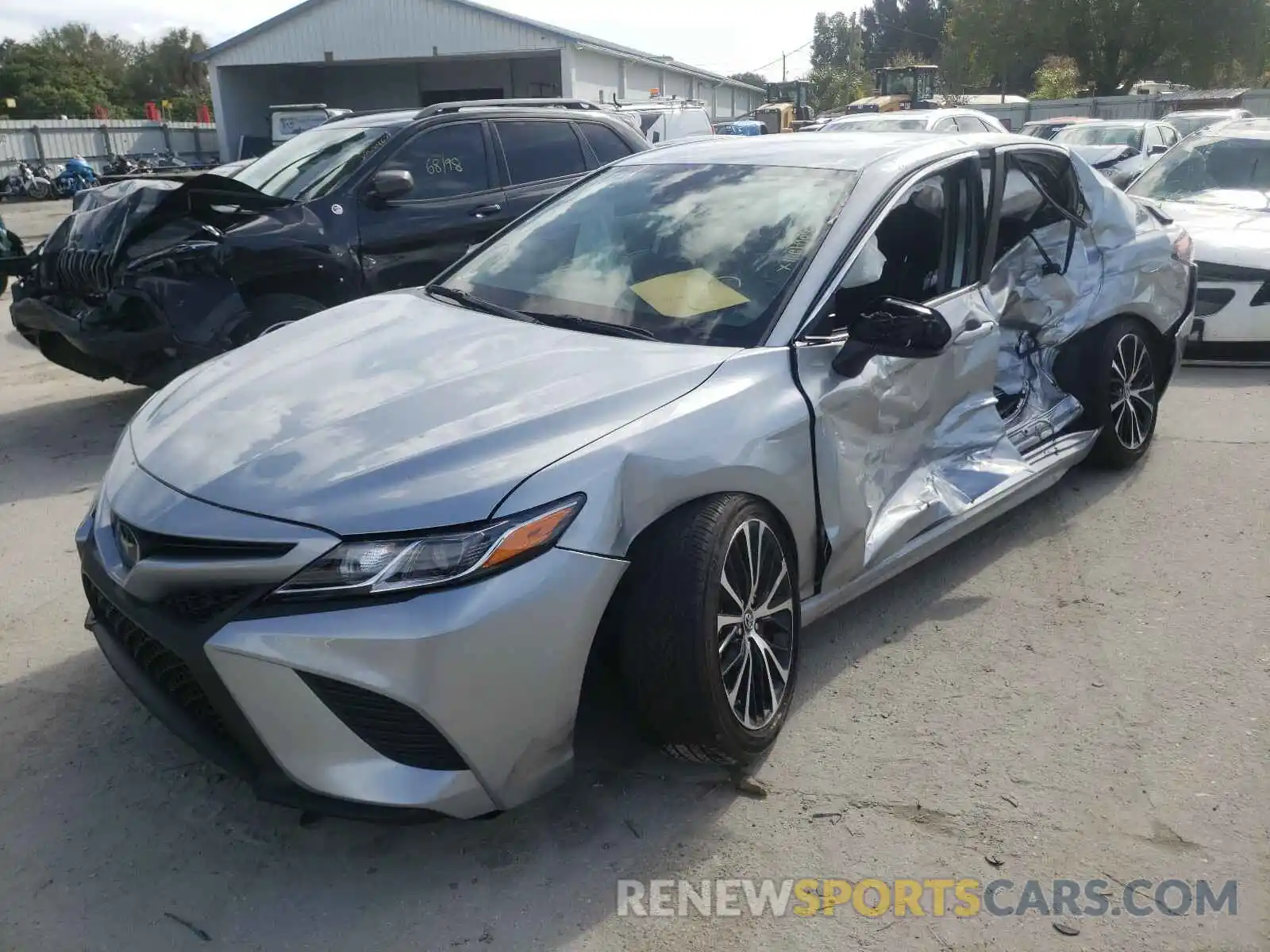 2 Photograph of a damaged car 4T1B11HKXKU292233 TOYOTA CAMRY 2019