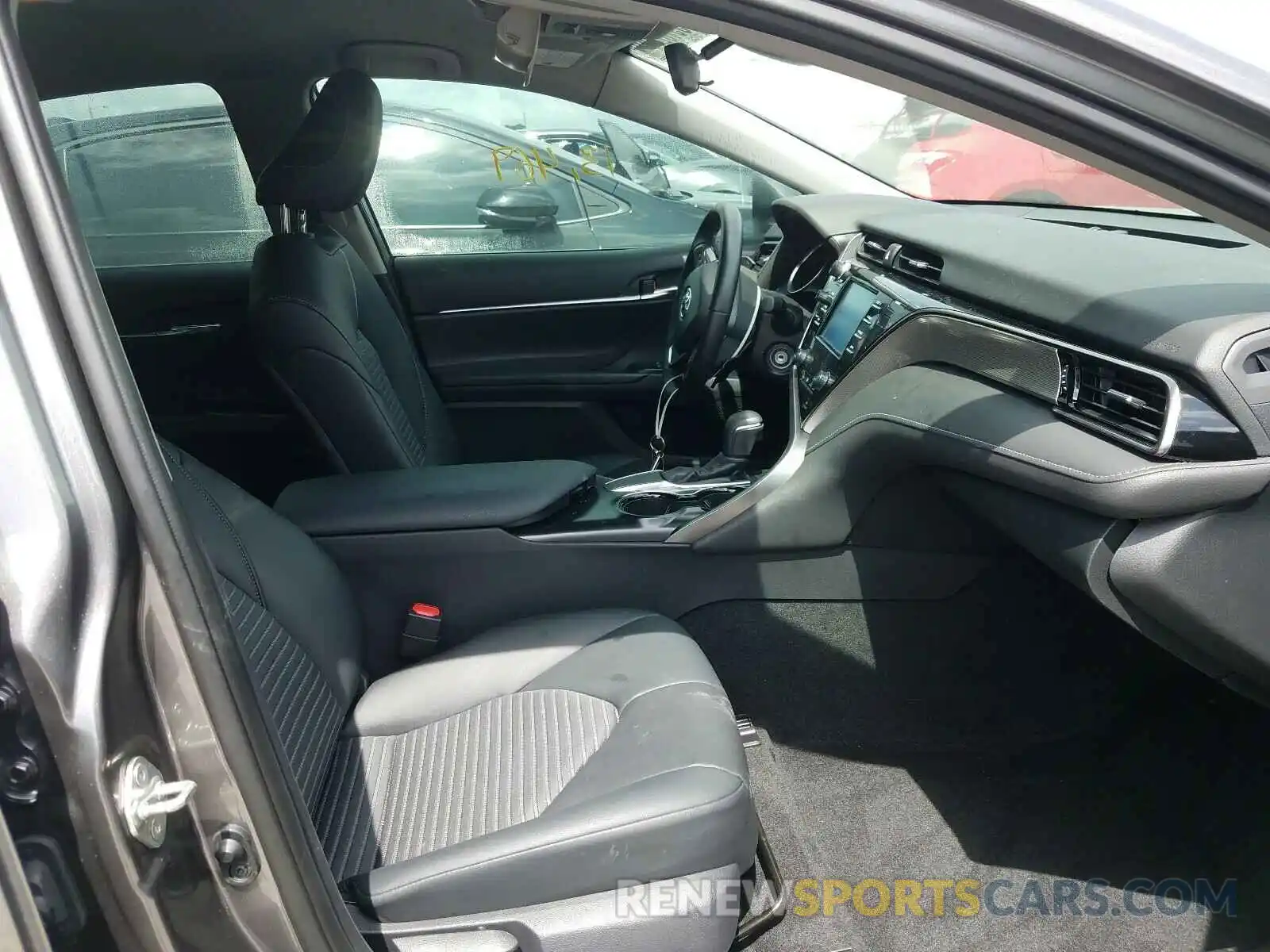 5 Photograph of a damaged car 4T1B11HKXKU293849 TOYOTA CAMRY 2019