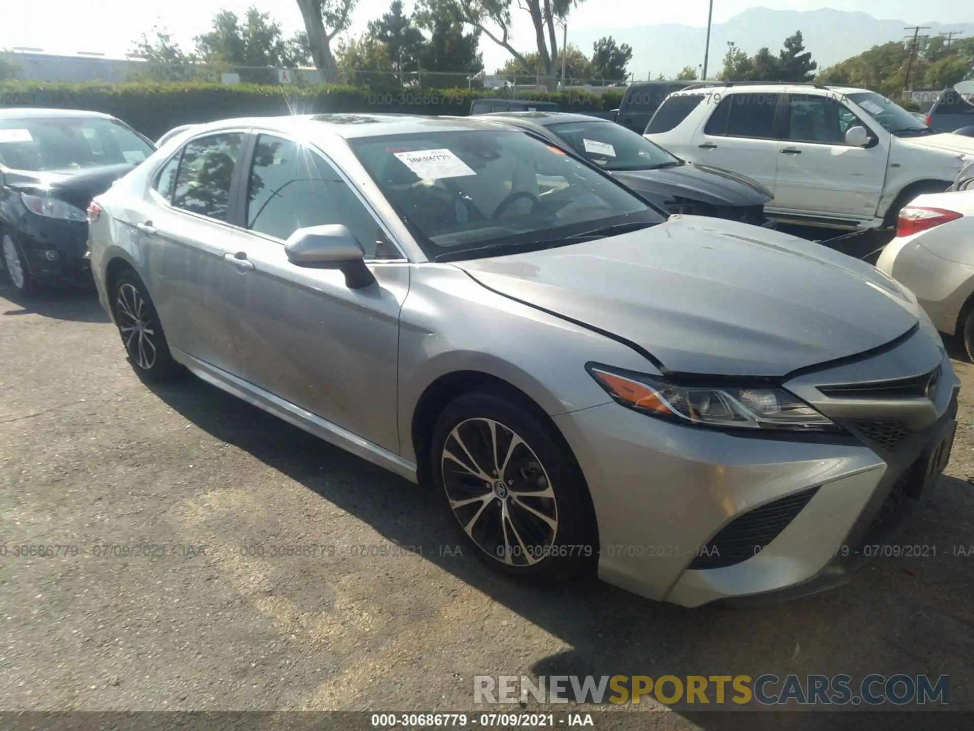 1 Photograph of a damaged car 4T1B11HKXKU294564 TOYOTA CAMRY 2019