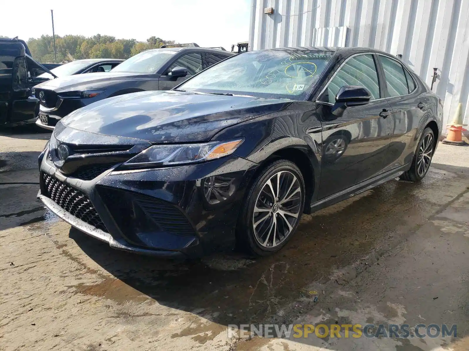 2 Photograph of a damaged car 4T1B11HKXKU295004 TOYOTA CAMRY 2019