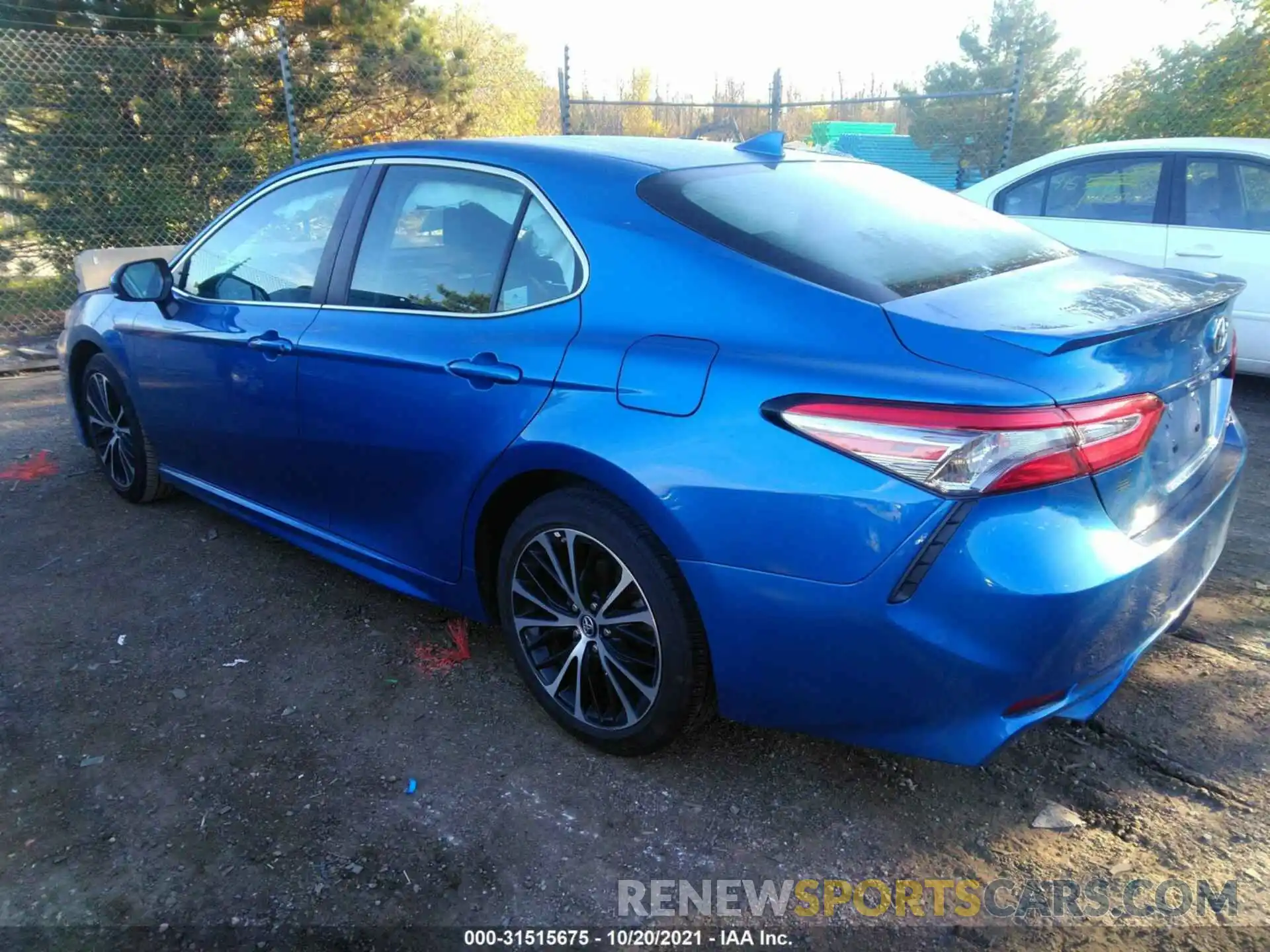 3 Фотография поврежденного автомобиля 4T1B11HKXKU295519 TOYOTA CAMRY 2019