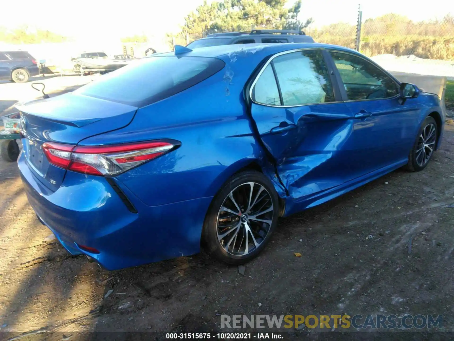 4 Photograph of a damaged car 4T1B11HKXKU295519 TOYOTA CAMRY 2019