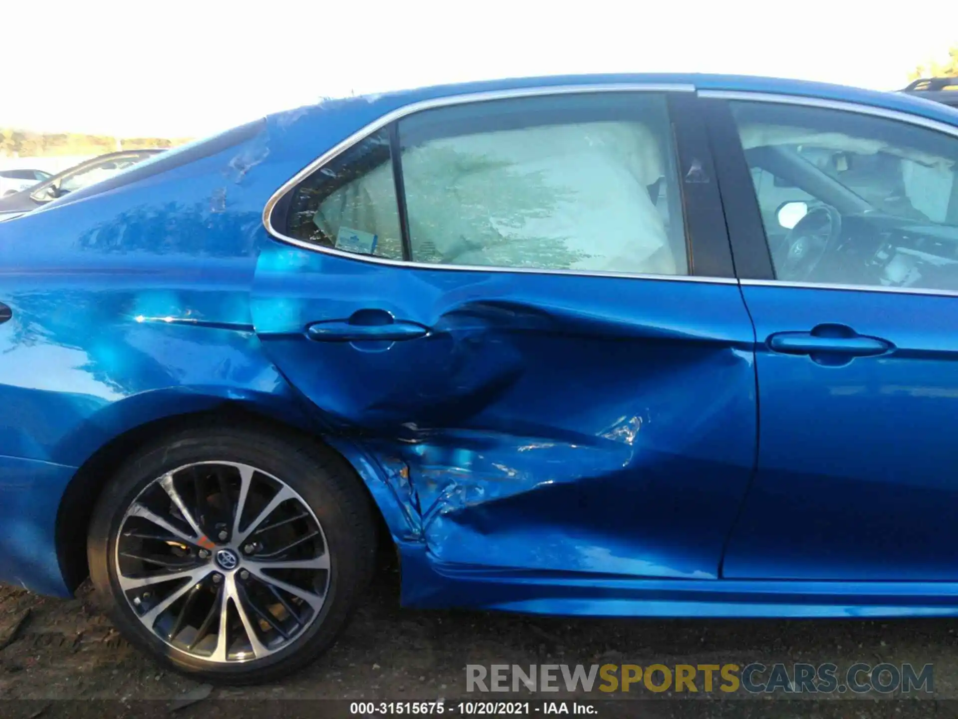 6 Photograph of a damaged car 4T1B11HKXKU295519 TOYOTA CAMRY 2019