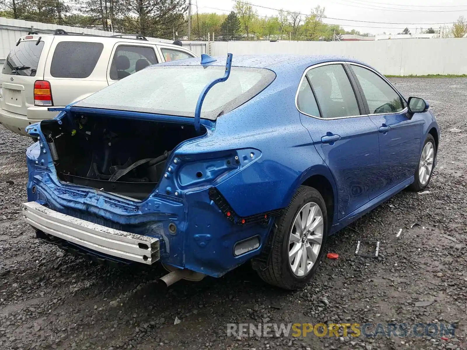 4 Фотография поврежденного автомобиля 4T1B11HKXKU296816 TOYOTA CAMRY 2019