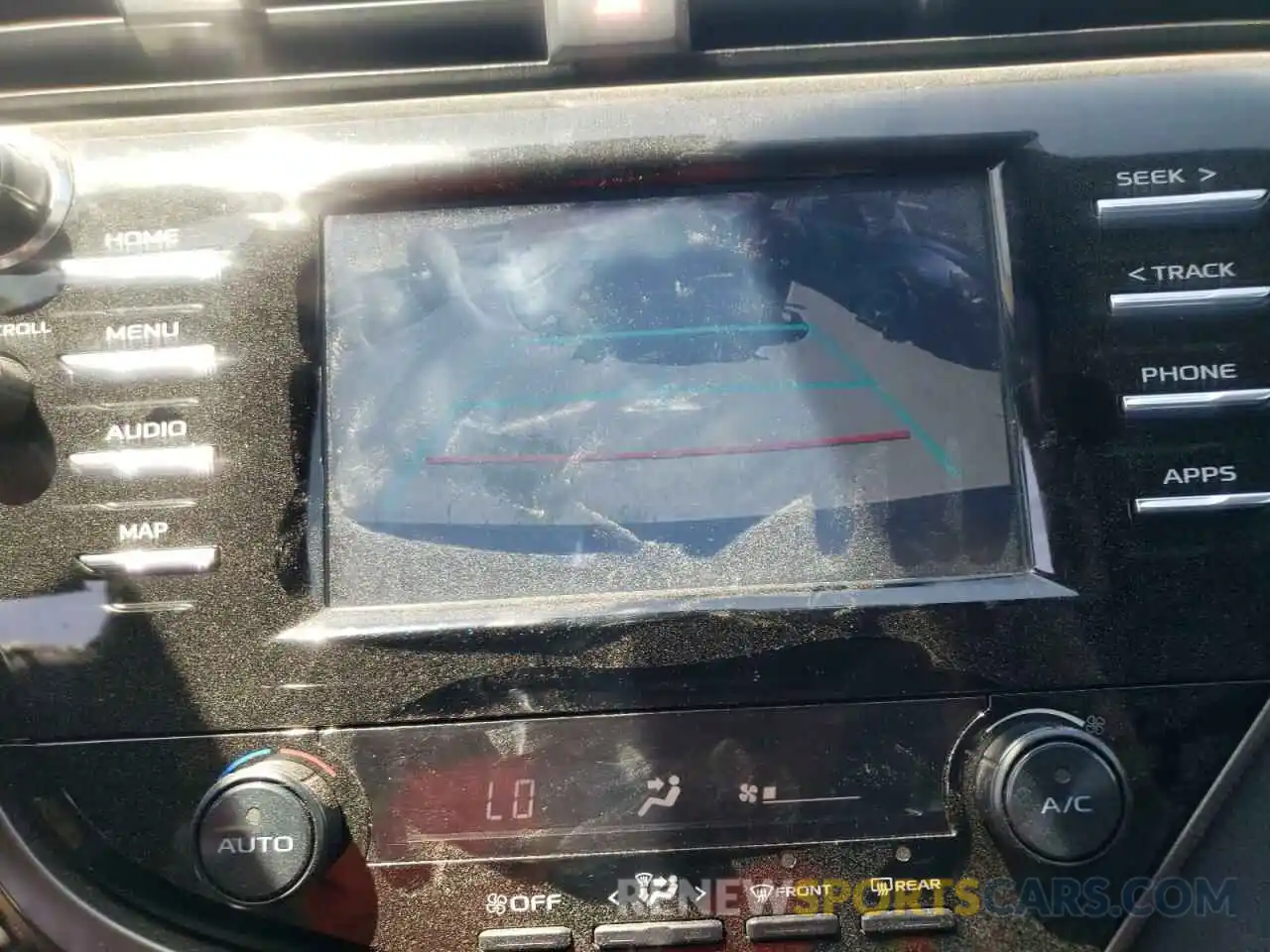 9 Photograph of a damaged car 4T1B11HKXKU297061 TOYOTA CAMRY 2019