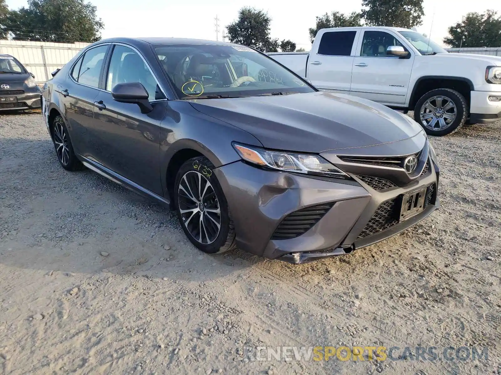 1 Photograph of a damaged car 4T1B11HKXKU297738 TOYOTA CAMRY 2019