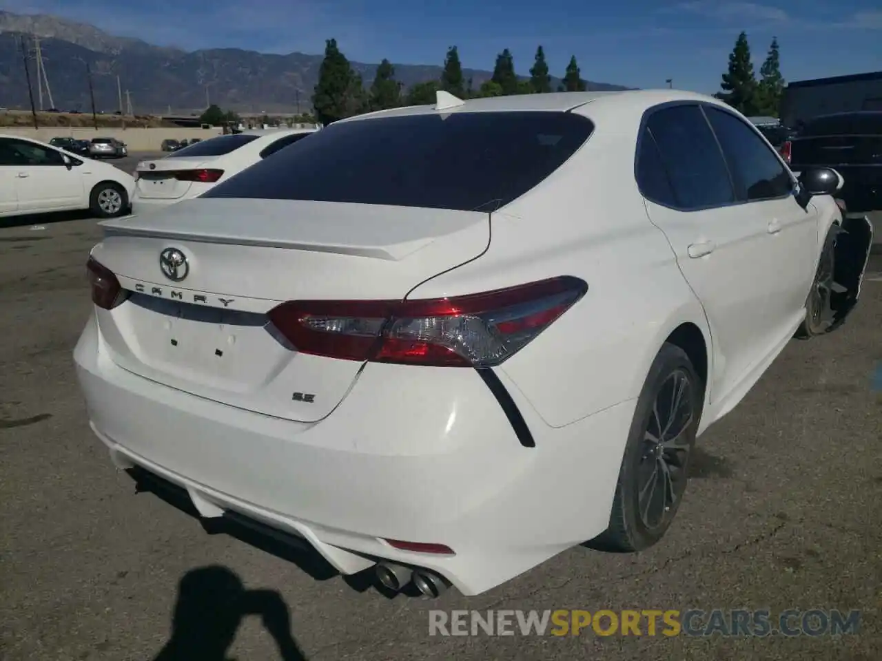 4 Photograph of a damaged car 4T1B11HKXKU299649 TOYOTA CAMRY 2019