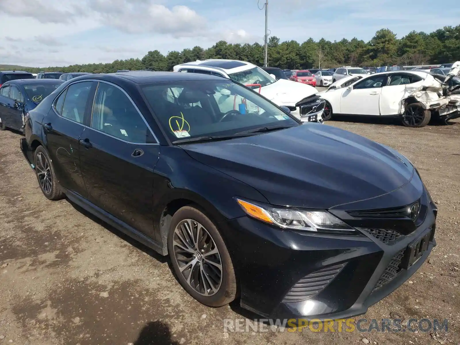 1 Photograph of a damaged car 4T1B11HKXKU679929 TOYOTA CAMRY 2019