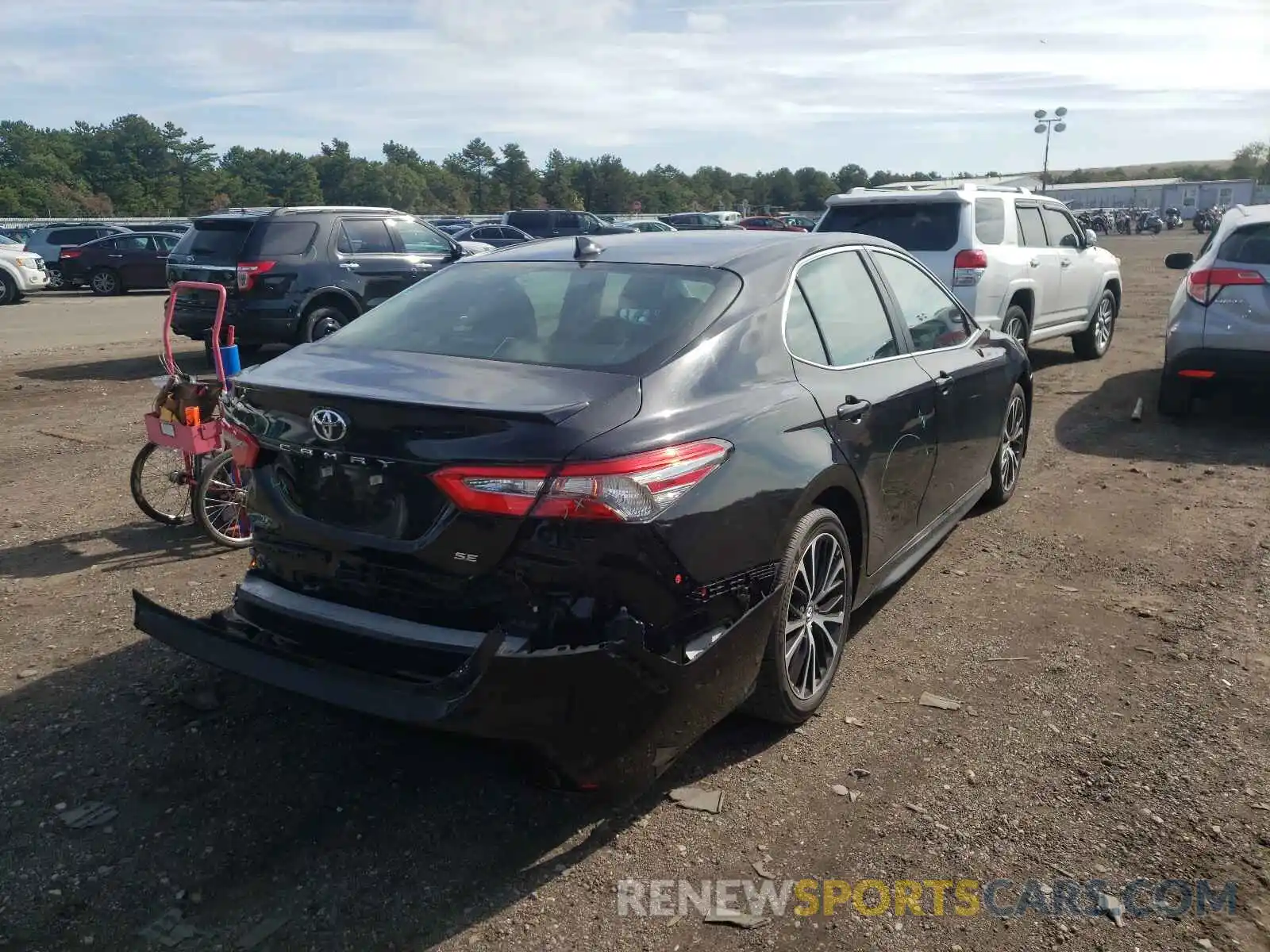 4 Photograph of a damaged car 4T1B11HKXKU679929 TOYOTA CAMRY 2019