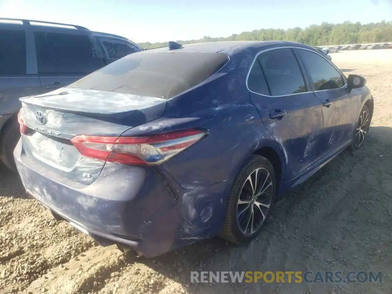 4 Photograph of a damaged car 4T1B11HKXKU680448 TOYOTA CAMRY 2019