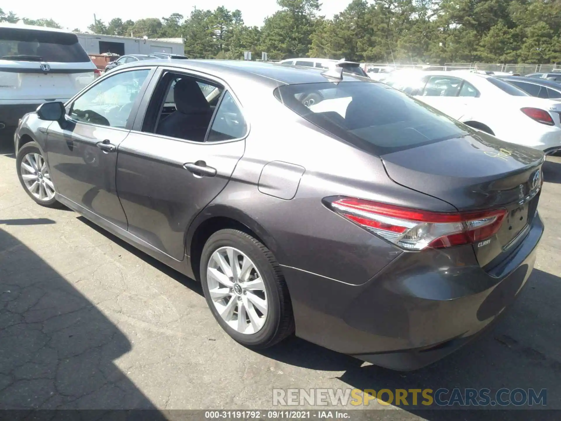 3 Photograph of a damaged car 4T1B11HKXKU680899 TOYOTA CAMRY 2019