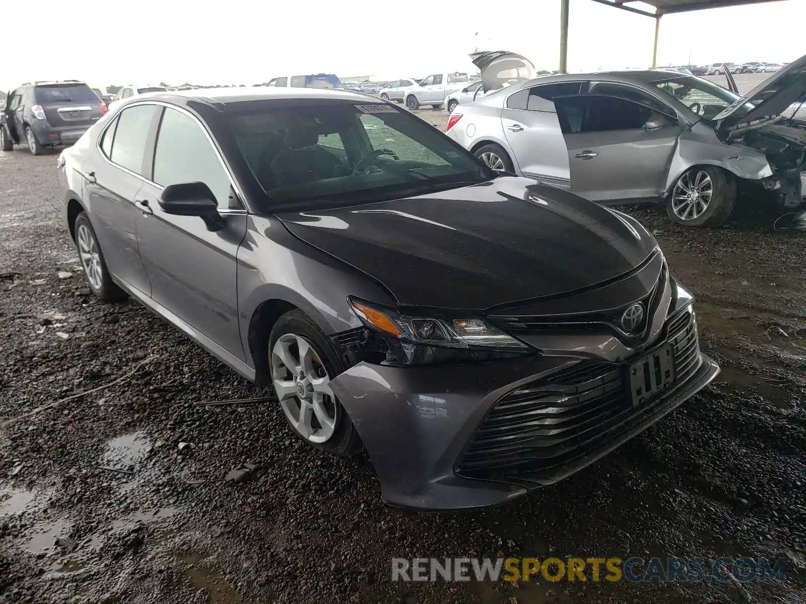 1 Photograph of a damaged car 4T1B11HKXKU680921 TOYOTA CAMRY 2019