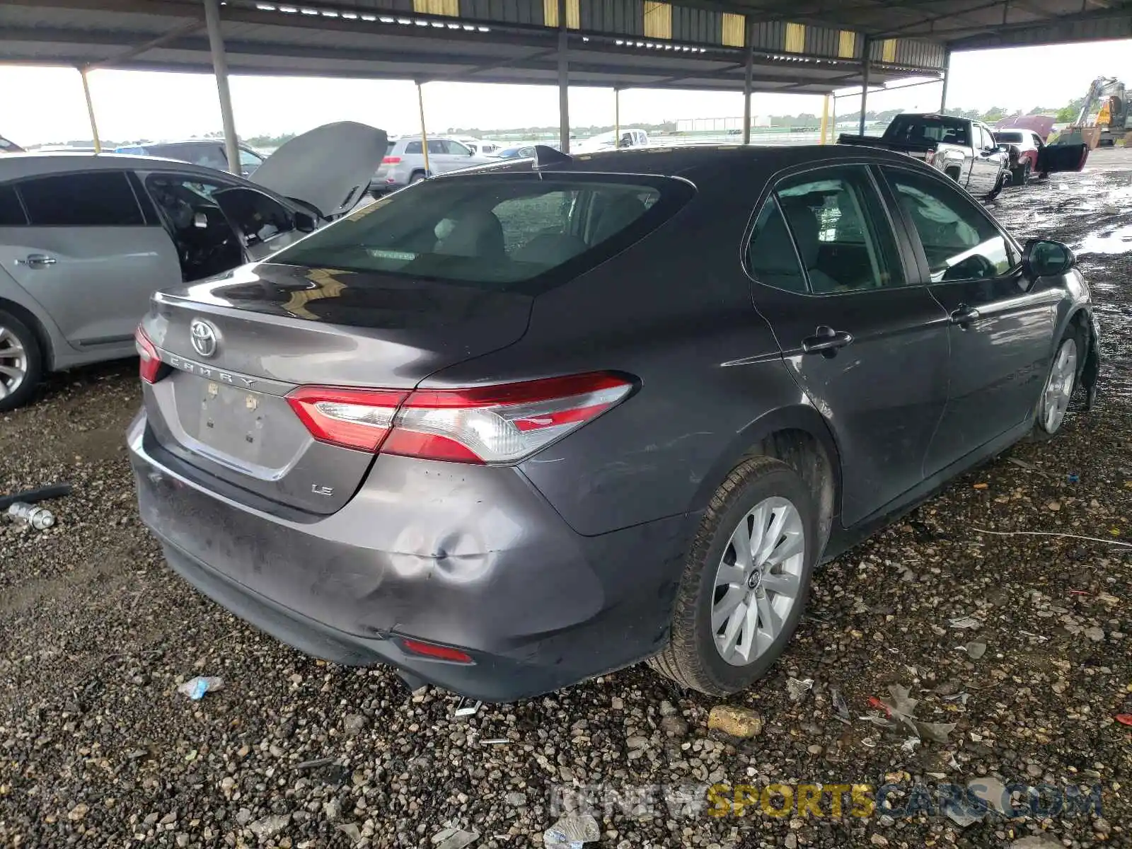 4 Фотография поврежденного автомобиля 4T1B11HKXKU680921 TOYOTA CAMRY 2019