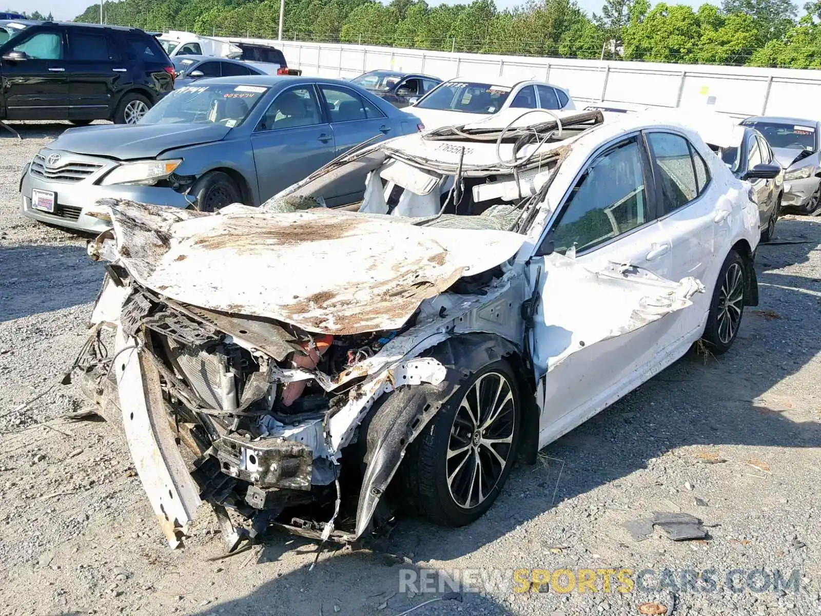 2 Photograph of a damaged car 4T1B11HKXKU681955 TOYOTA CAMRY 2019