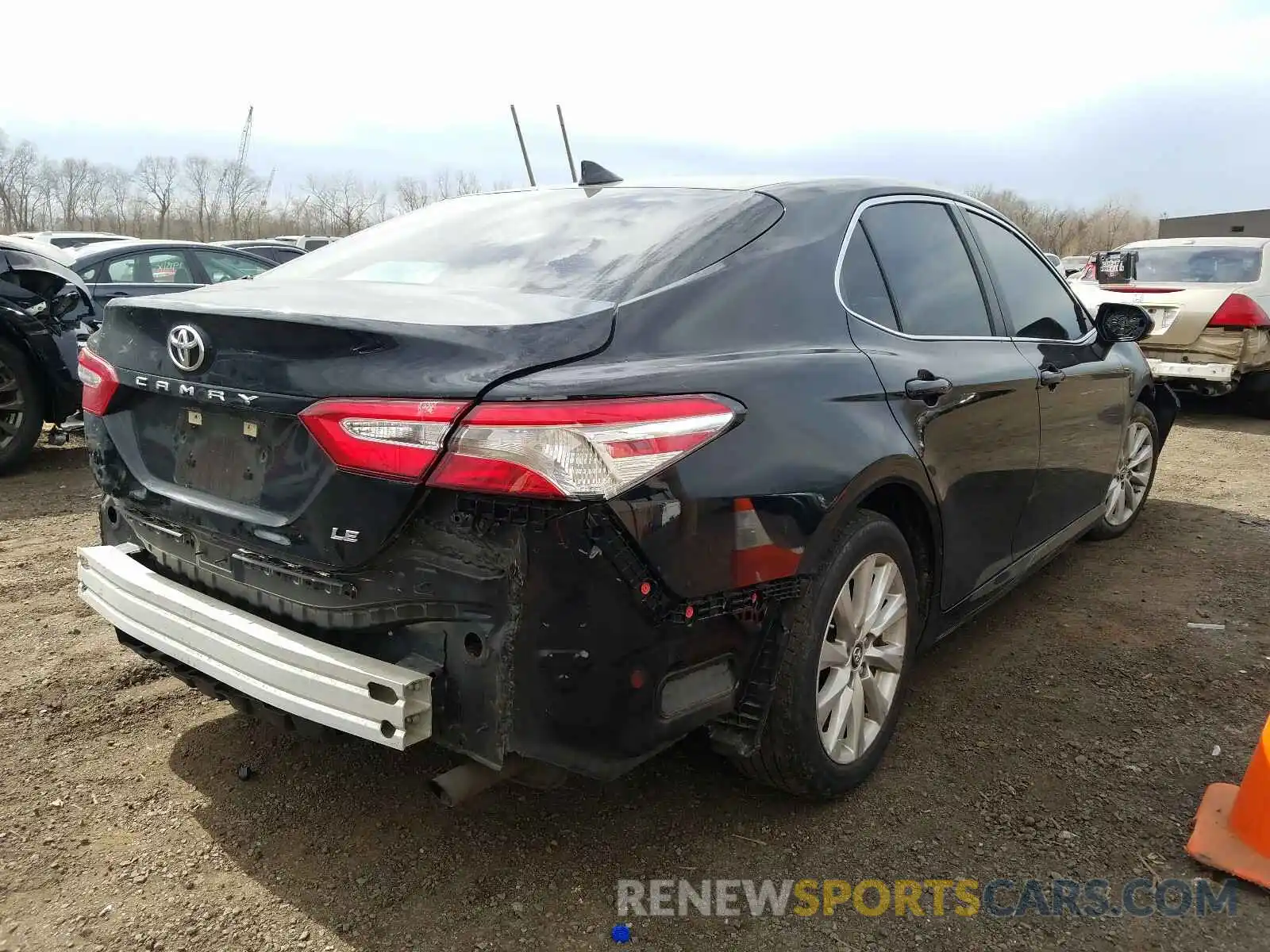 4 Фотография поврежденного автомобиля 4T1B11HKXKU683124 TOYOTA CAMRY 2019