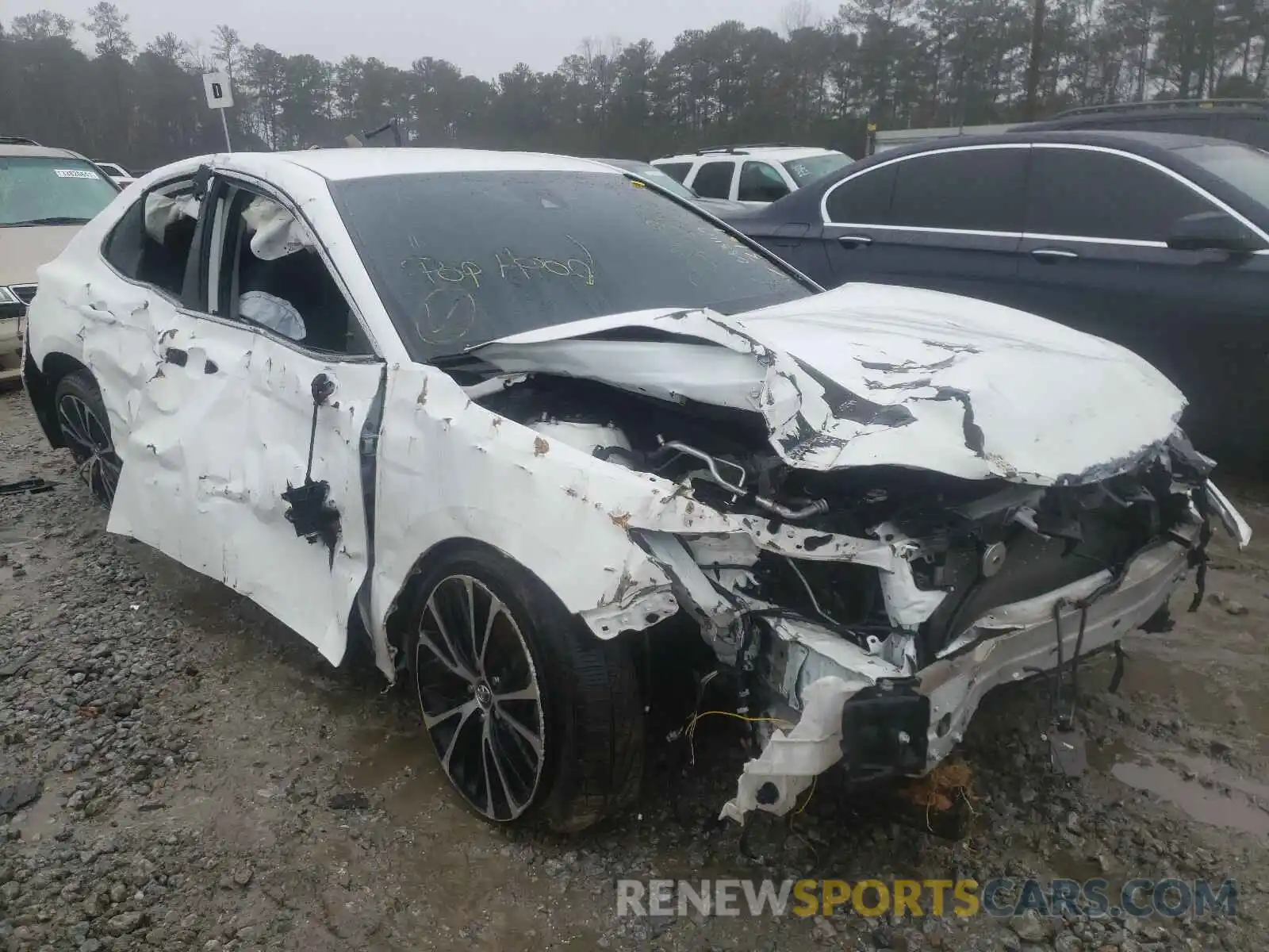 1 Photograph of a damaged car 4T1B11HKXKU683169 TOYOTA CAMRY 2019