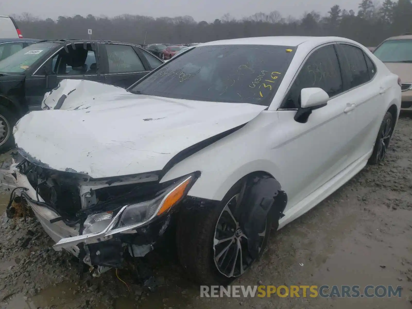 2 Photograph of a damaged car 4T1B11HKXKU683169 TOYOTA CAMRY 2019