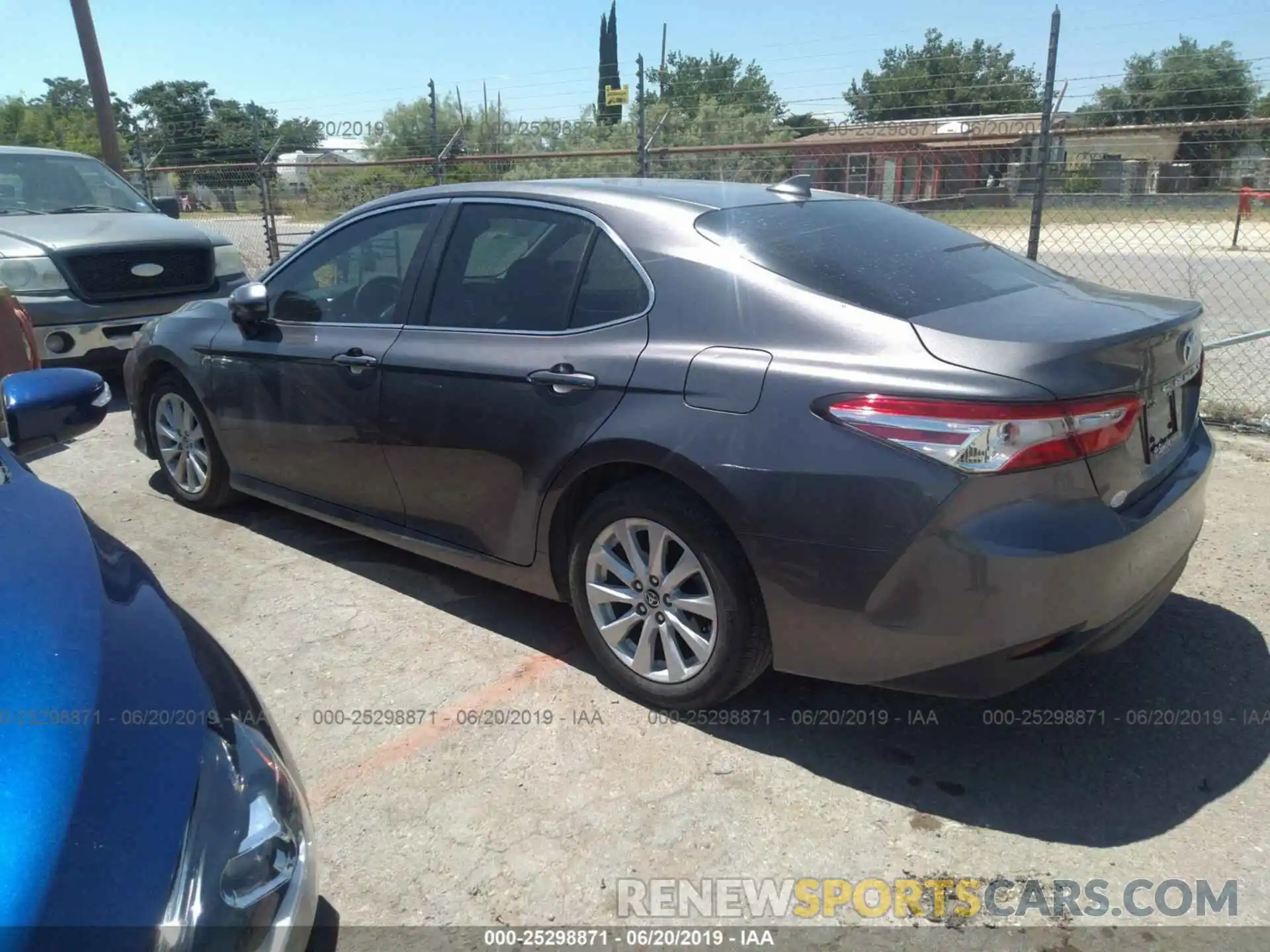 3 Photograph of a damaged car 4T1B11HKXKU684113 TOYOTA CAMRY 2019