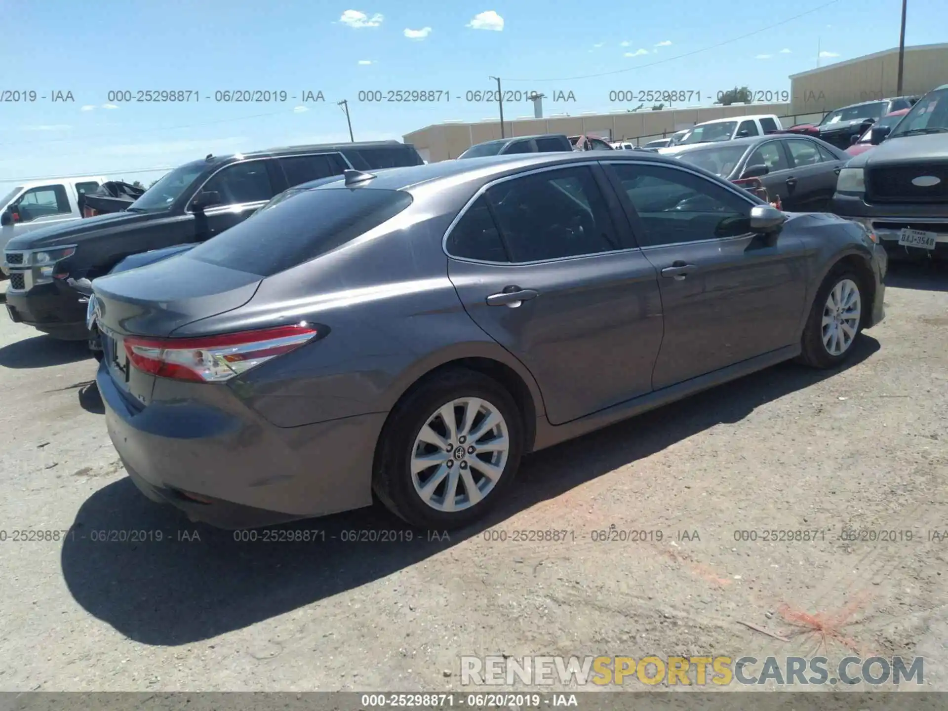 4 Photograph of a damaged car 4T1B11HKXKU684113 TOYOTA CAMRY 2019