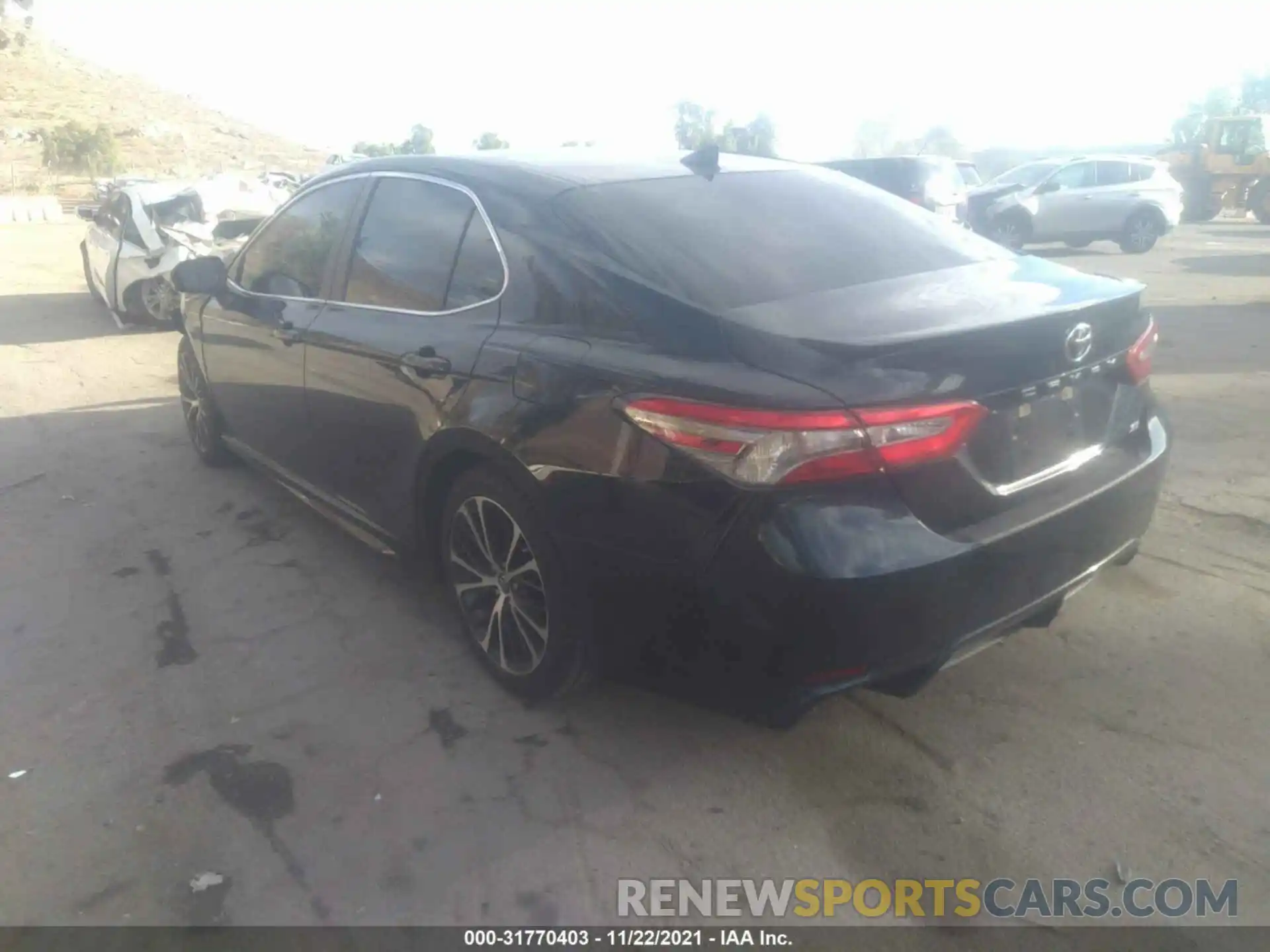 3 Photograph of a damaged car 4T1B11HKXKU685147 TOYOTA CAMRY 2019