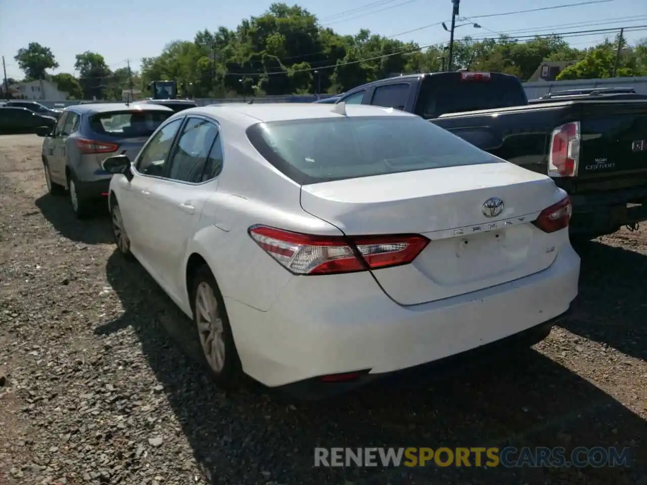 3 Photograph of a damaged car 4T1B11HKXKU685844 TOYOTA CAMRY 2019