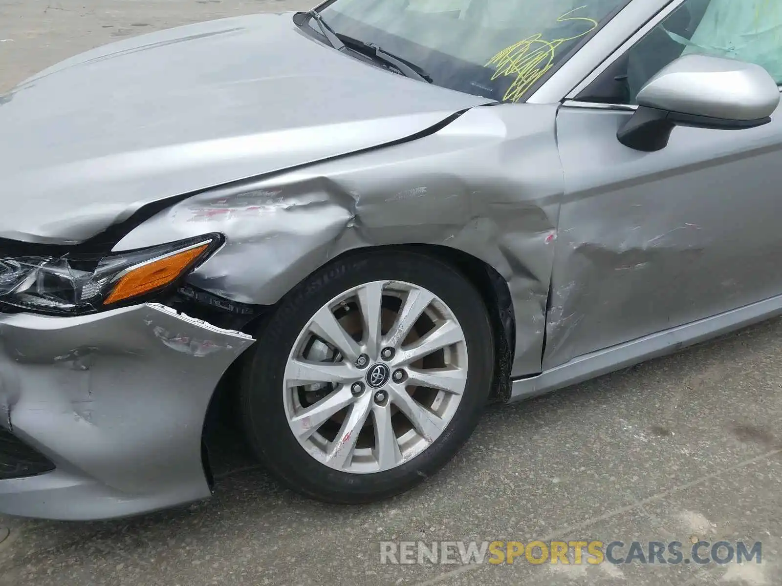 9 Photograph of a damaged car 4T1B11HKXKU686170 TOYOTA CAMRY 2019