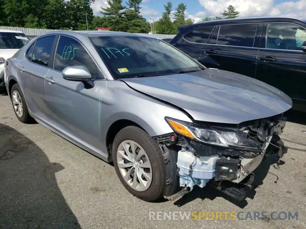 1 Photograph of a damaged car 4T1B11HKXKU686878 TOYOTA CAMRY 2019