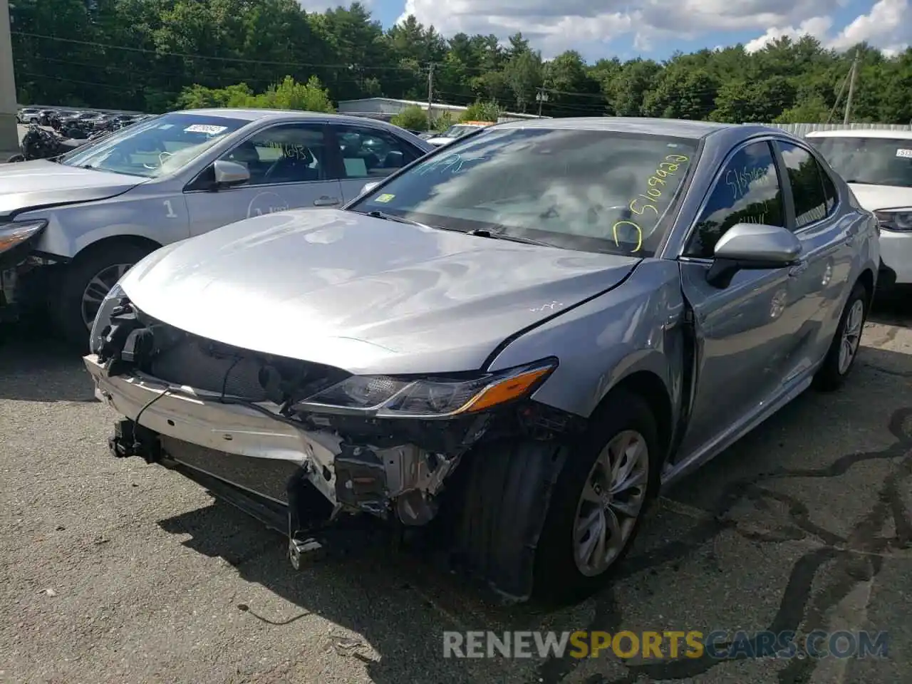 2 Photograph of a damaged car 4T1B11HKXKU686878 TOYOTA CAMRY 2019