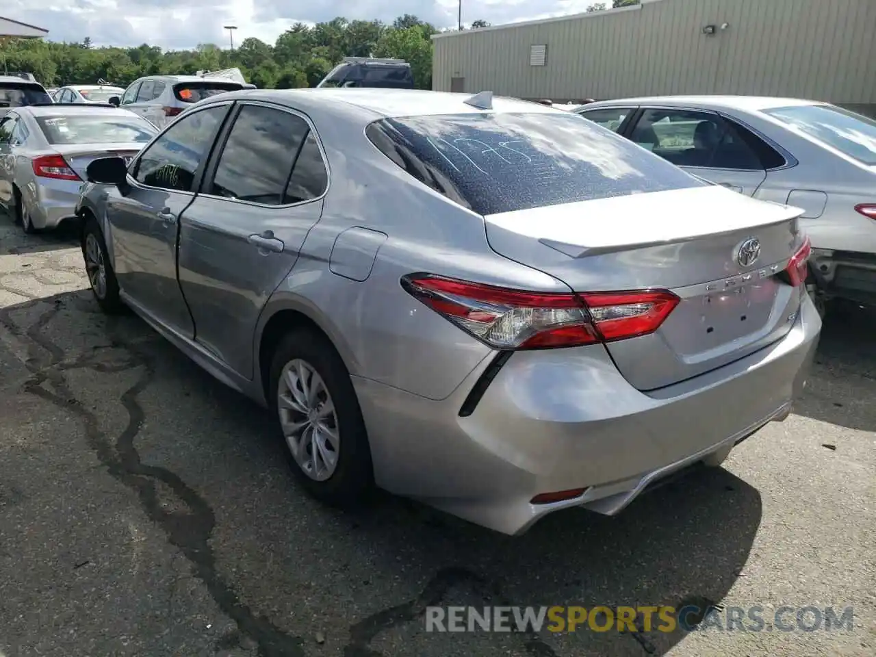 3 Photograph of a damaged car 4T1B11HKXKU686878 TOYOTA CAMRY 2019