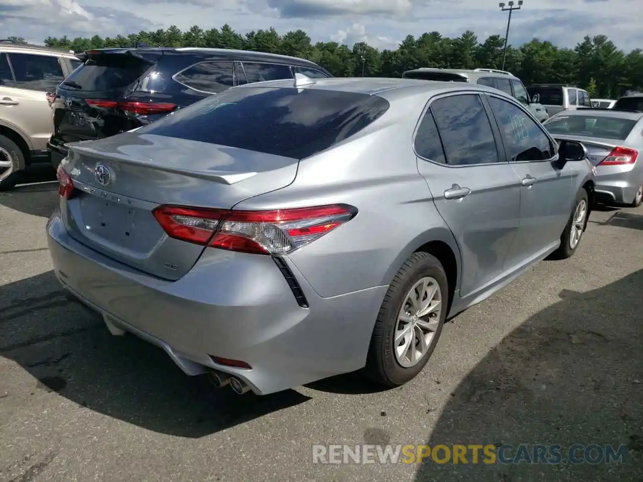 4 Photograph of a damaged car 4T1B11HKXKU686878 TOYOTA CAMRY 2019