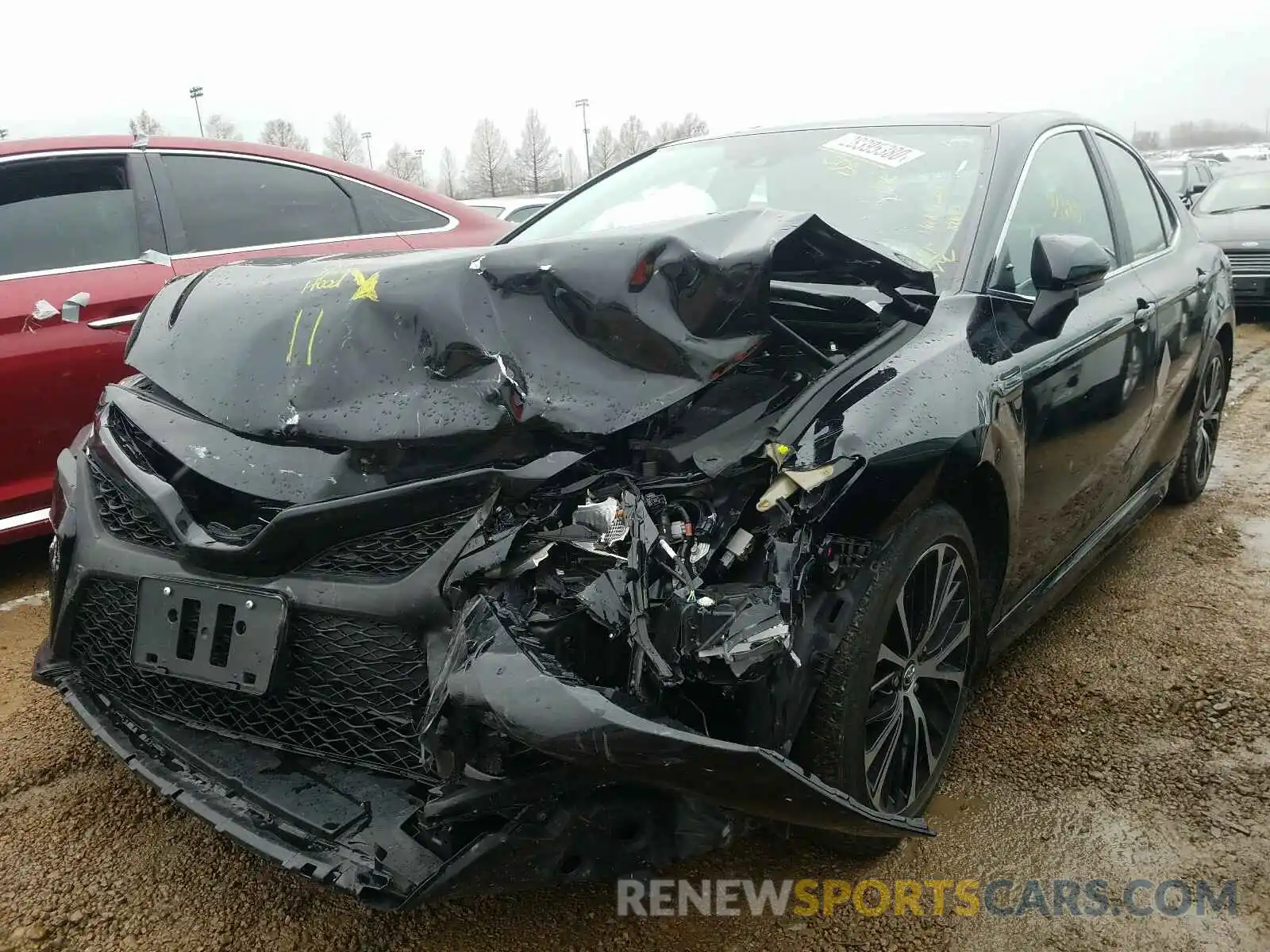 2 Photograph of a damaged car 4T1B11HKXKU686881 TOYOTA CAMRY 2019