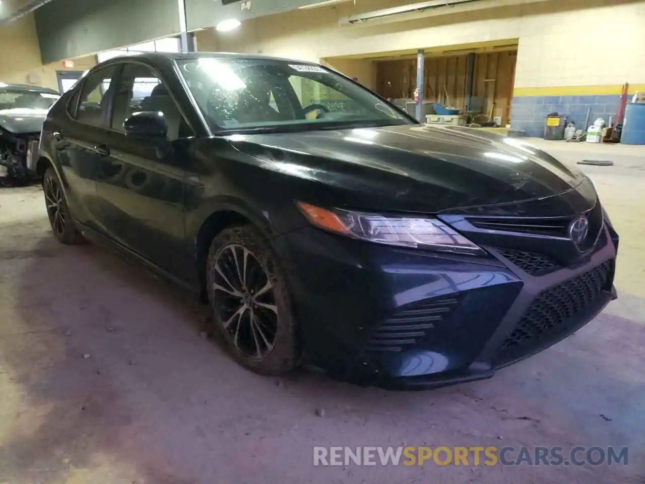 1 Photograph of a damaged car 4T1B11HKXKU686895 TOYOTA CAMRY 2019