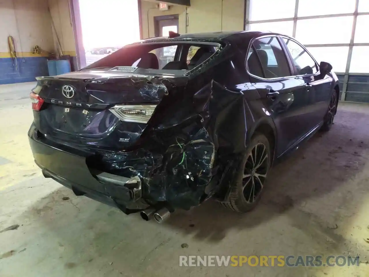 4 Photograph of a damaged car 4T1B11HKXKU686895 TOYOTA CAMRY 2019