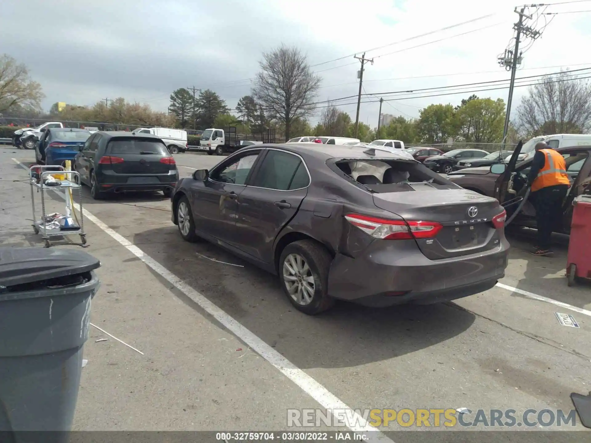 3 Photograph of a damaged car 4T1B11HKXKU686945 TOYOTA CAMRY 2019