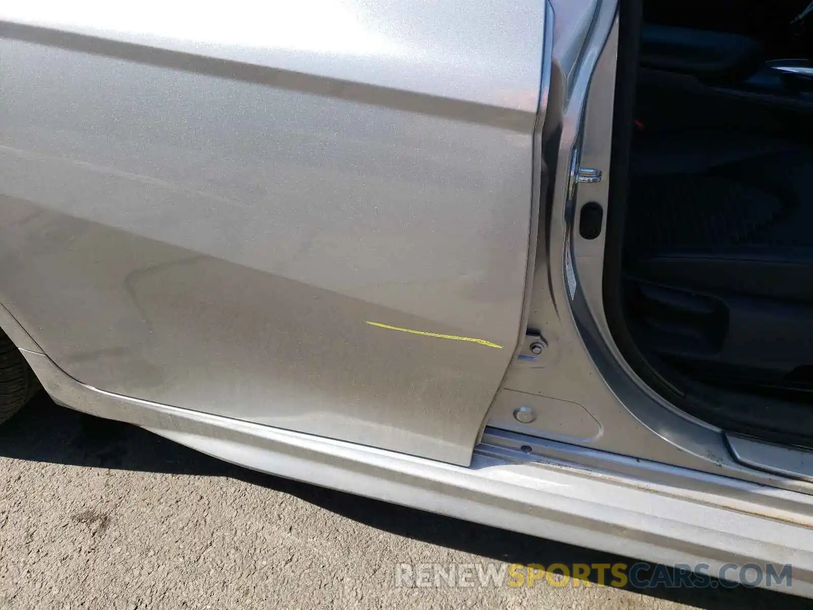 9 Photograph of a damaged car 4T1B11HKXKU687321 TOYOTA CAMRY 2019