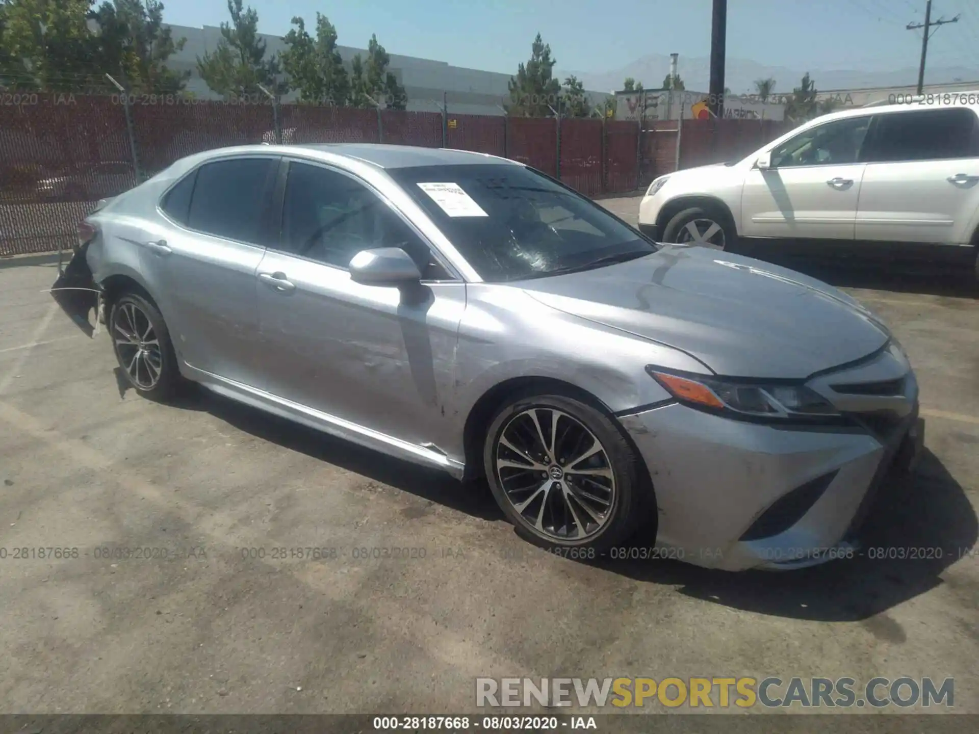 1 Photograph of a damaged car 4T1B11HKXKU688307 TOYOTA CAMRY 2019