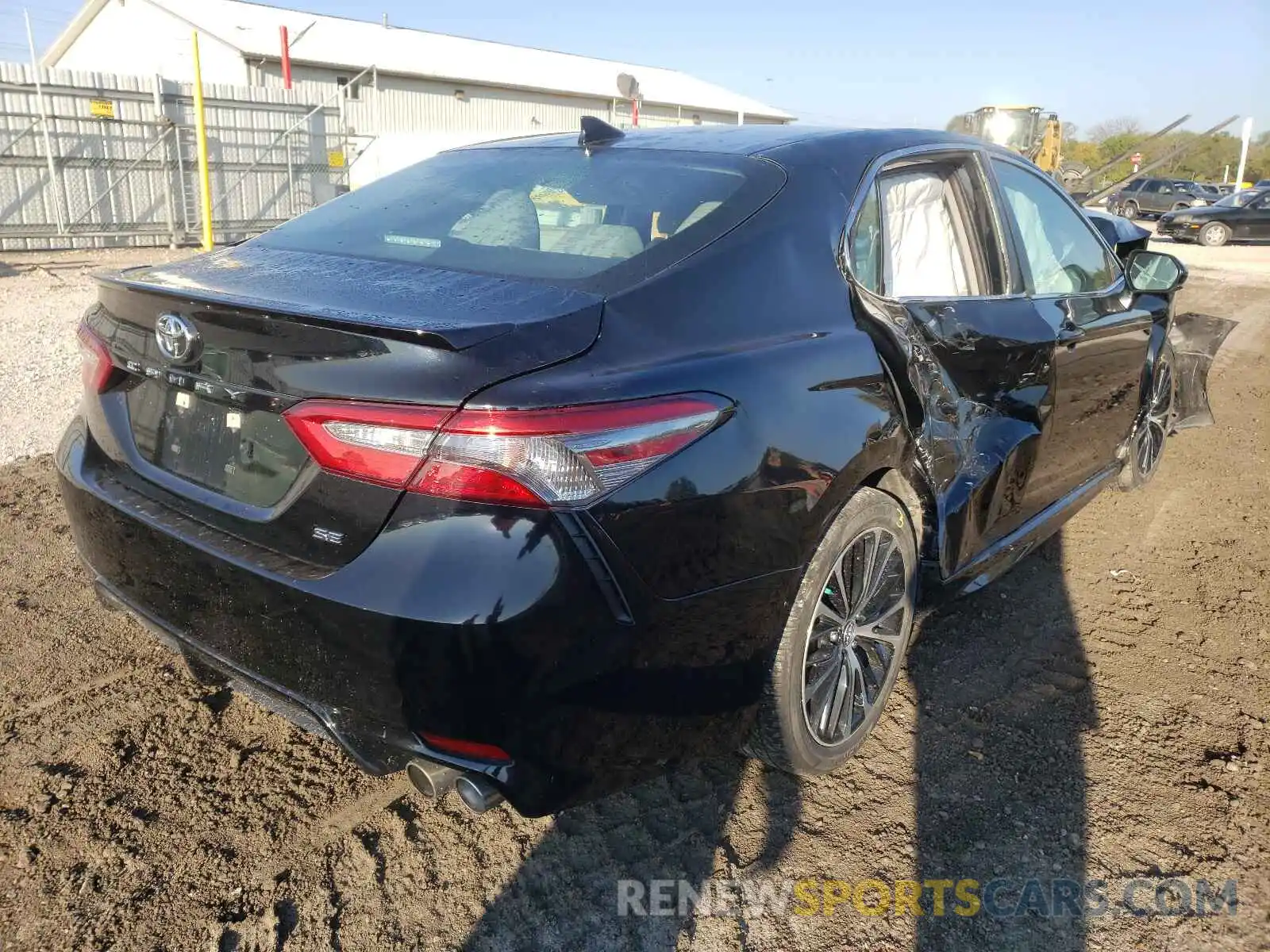 4 Фотография поврежденного автомобиля 4T1B11HKXKU689330 TOYOTA CAMRY 2019