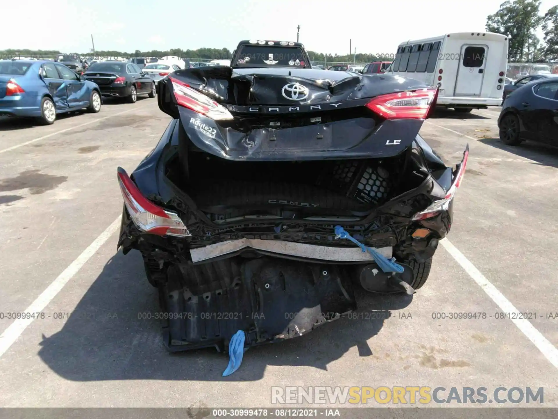 6 Фотография поврежденного автомобиля 4T1B11HKXKU689411 TOYOTA CAMRY 2019