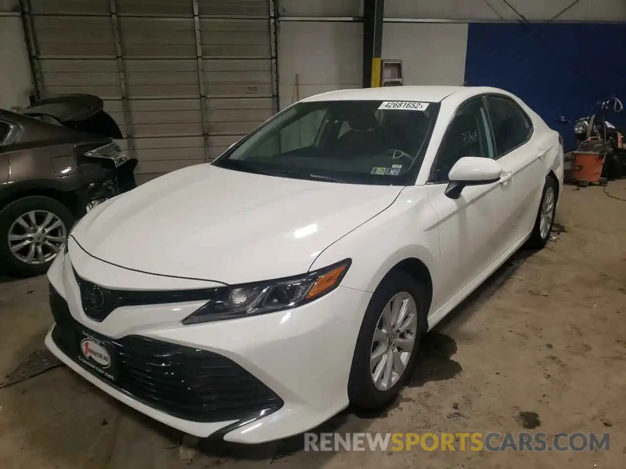 2 Photograph of a damaged car 4T1B11HKXKU689750 TOYOTA CAMRY 2019