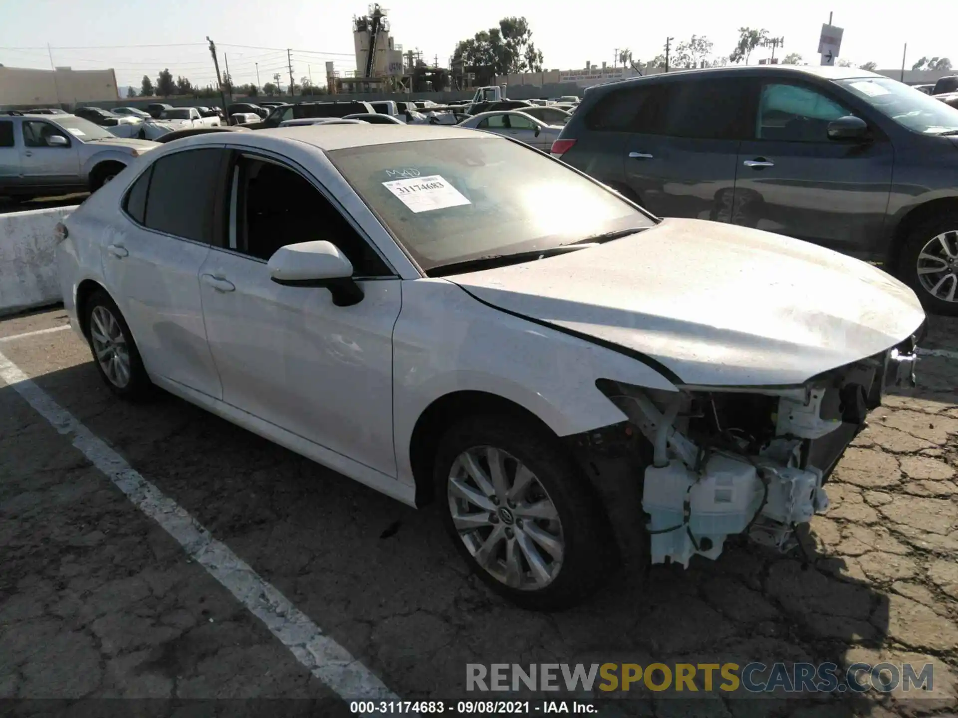 1 Photograph of a damaged car 4T1B11HKXKU689926 TOYOTA CAMRY 2019