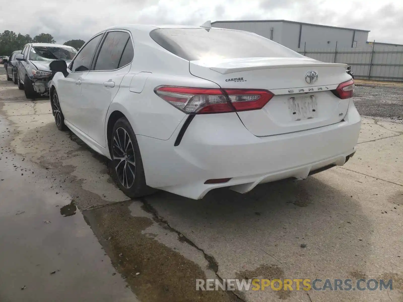 3 Photograph of a damaged car 4T1B11HKXKU690655 TOYOTA CAMRY 2019