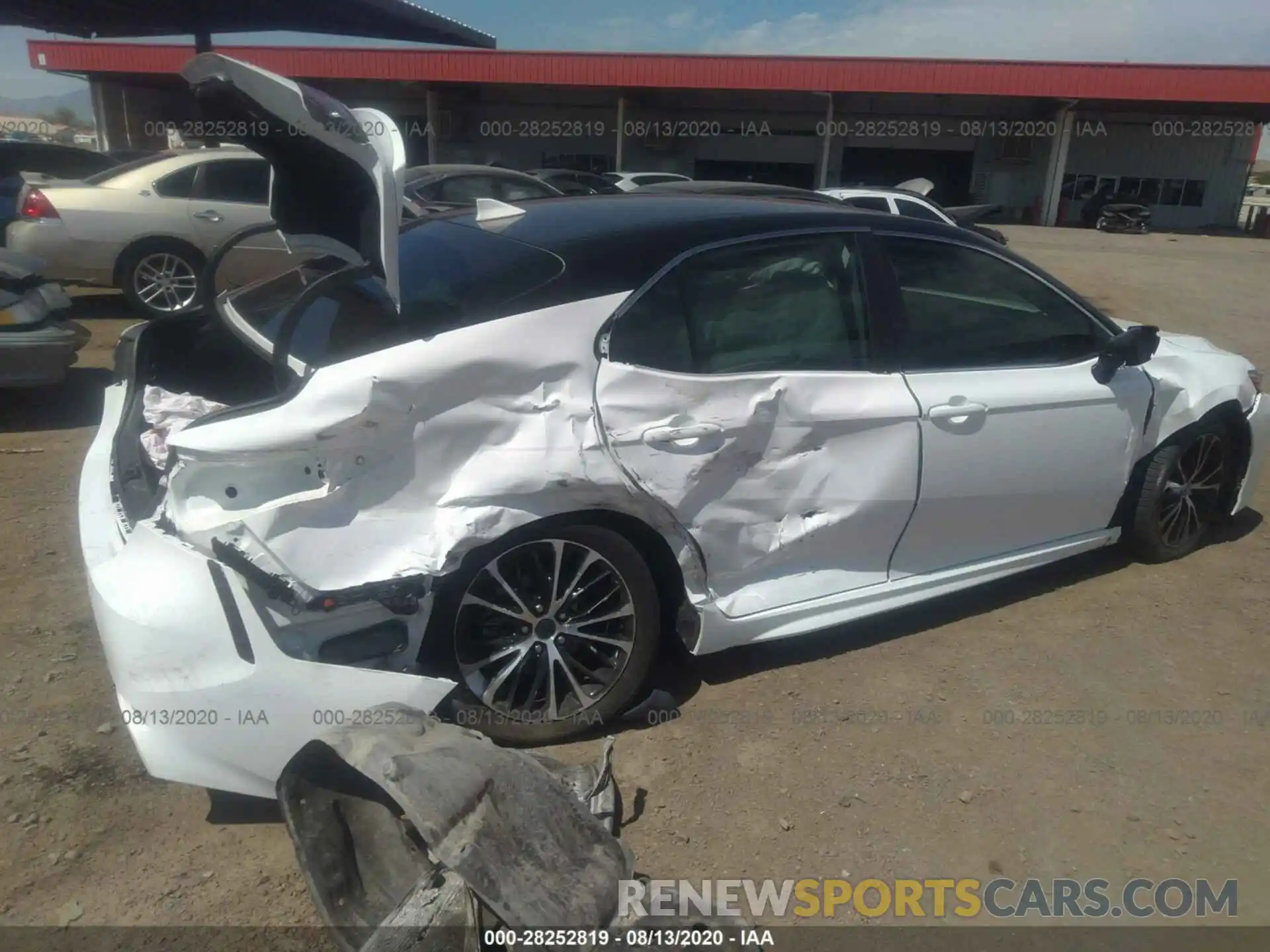 6 Photograph of a damaged car 4T1B11HKXKU690817 TOYOTA CAMRY 2019