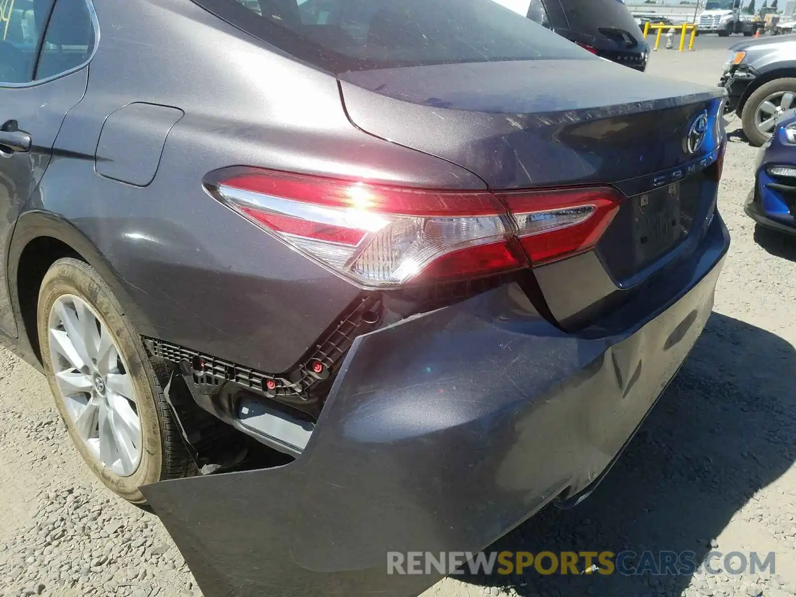 9 Photograph of a damaged car 4T1B11HKXKU691286 TOYOTA CAMRY 2019