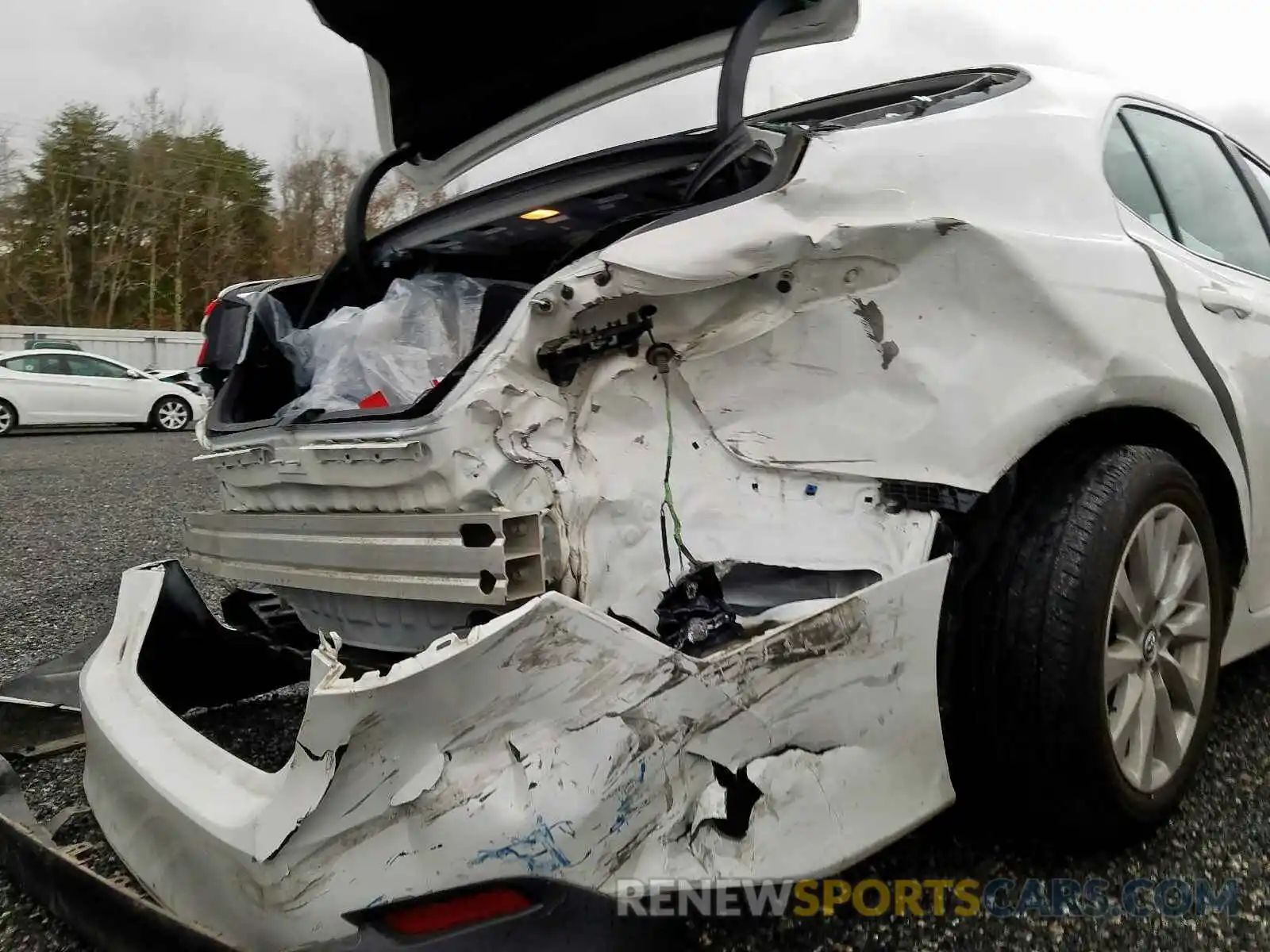 9 Photograph of a damaged car 4T1B11HKXKU691532 TOYOTA CAMRY 2019