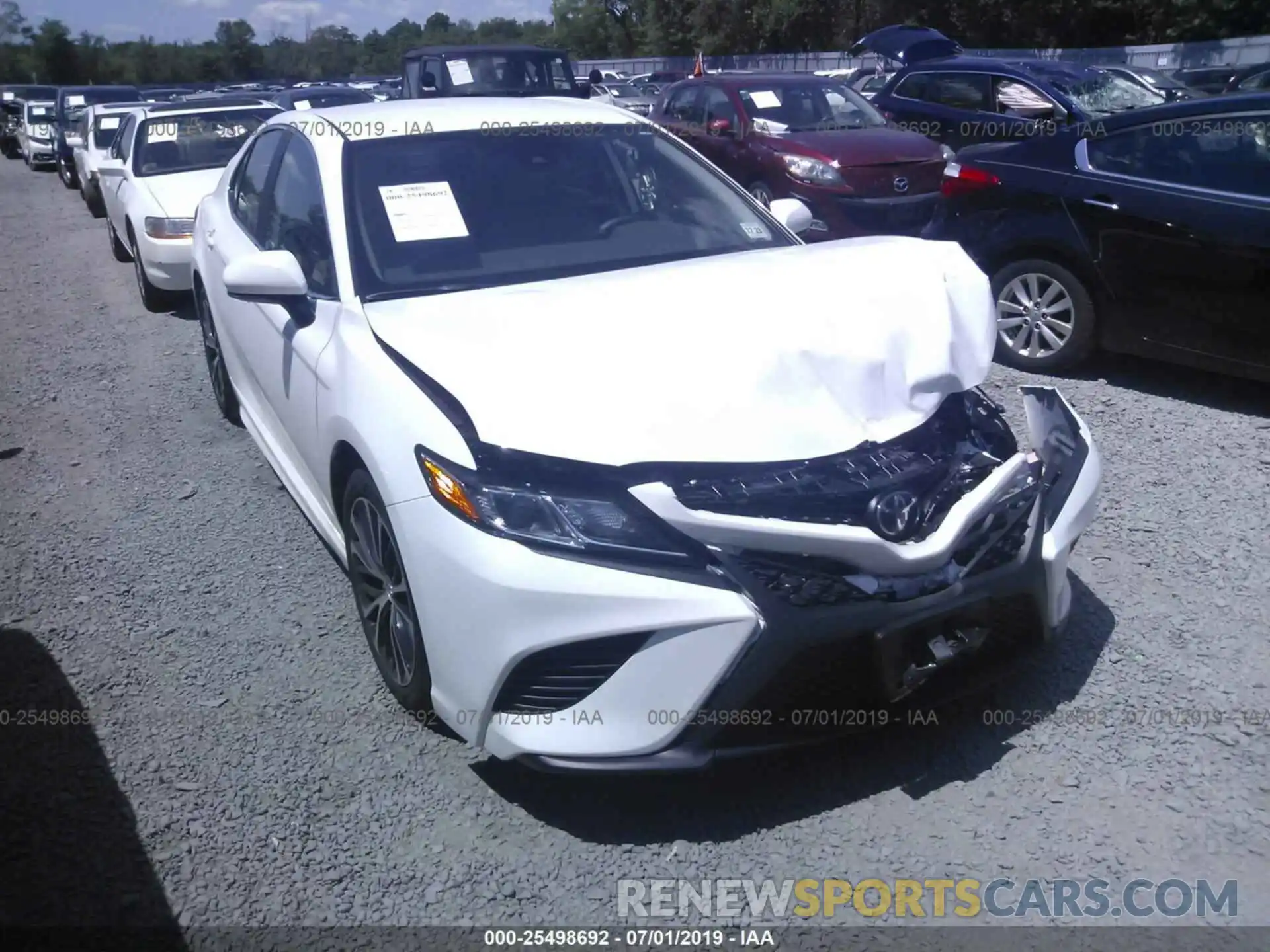 1 Photograph of a damaged car 4T1B11HKXKU691580 TOYOTA CAMRY 2019