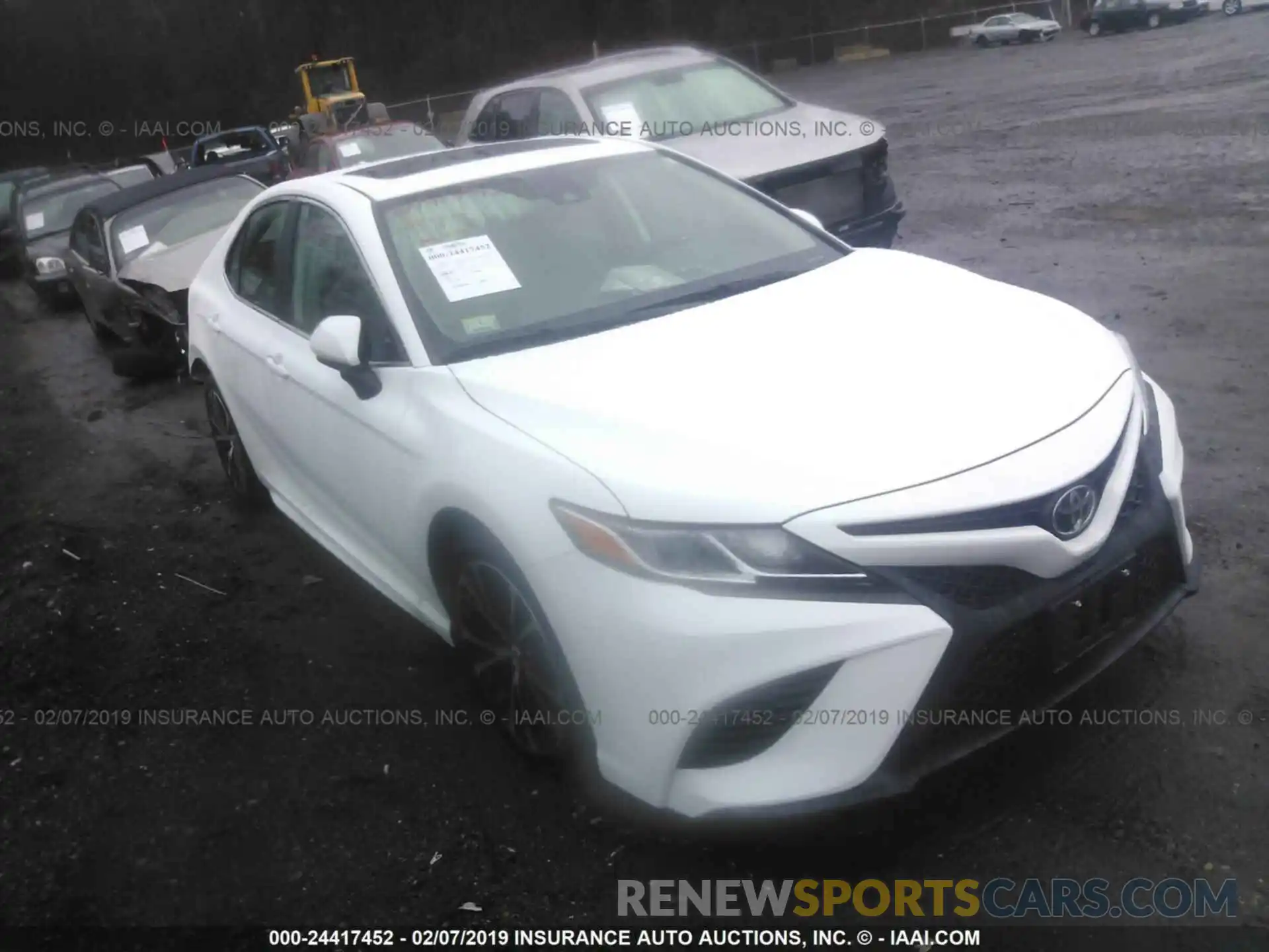 1 Photograph of a damaged car 4T1B11HKXKU692972 TOYOTA CAMRY 2019