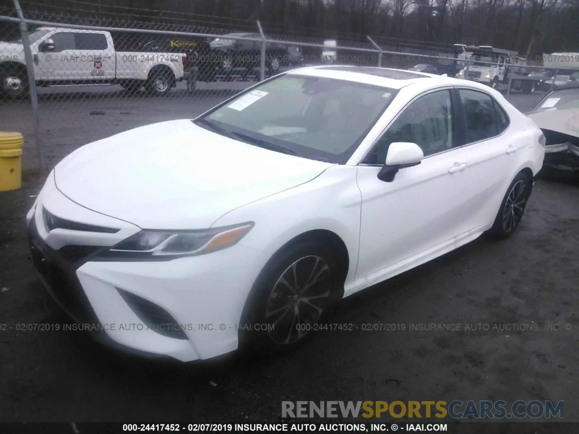 2 Photograph of a damaged car 4T1B11HKXKU692972 TOYOTA CAMRY 2019